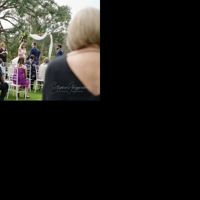 Bron and Joel's wedding at Noreuil Park Albury | Albury Wedding Photographers  | Albury-weddings-Bron-Joel-0031.jpg