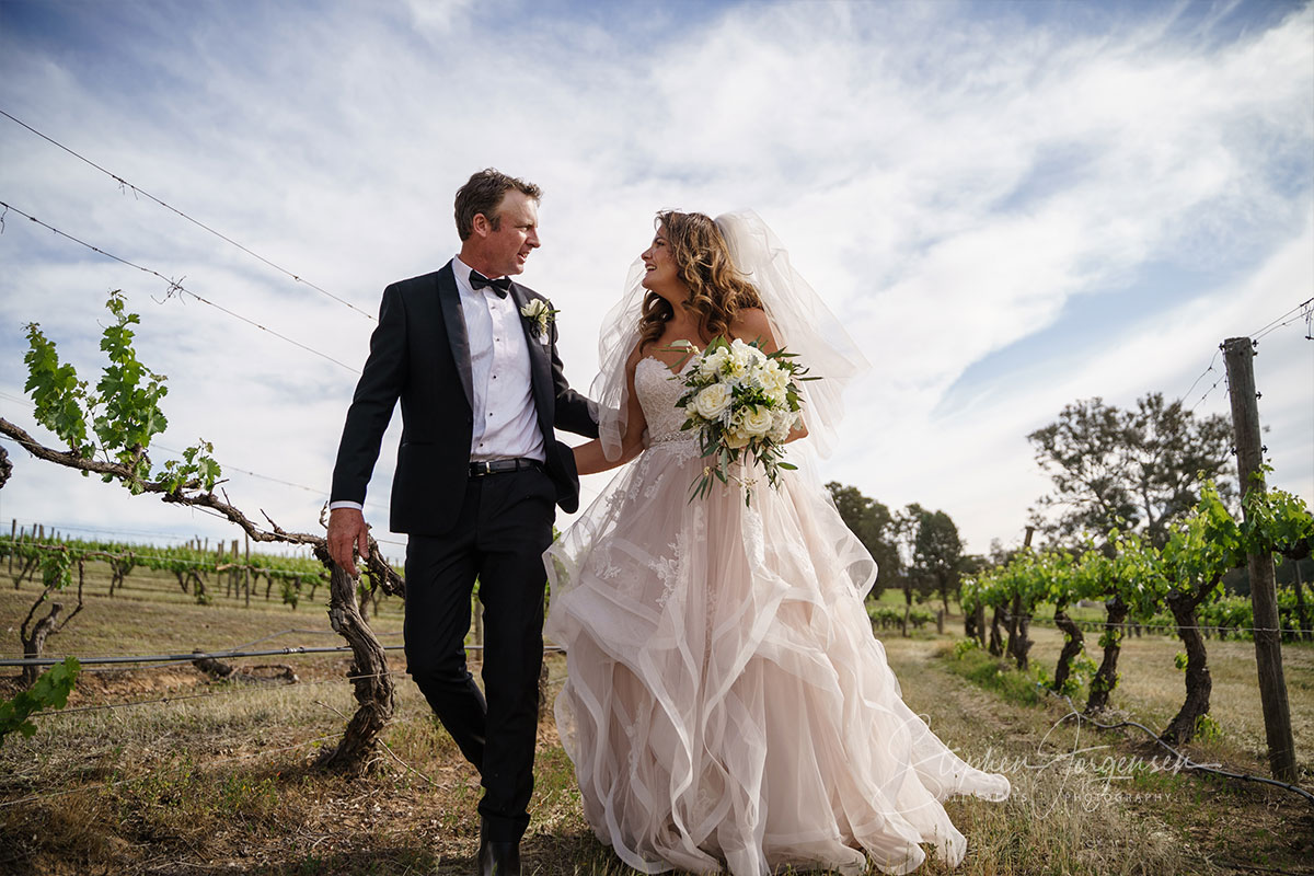 Julie & Viv's Wedding at St Leonard's Winery | Rutherglen Wedding Photographers | Rutherglen-weddings-Julie-Viv-0043.jpg