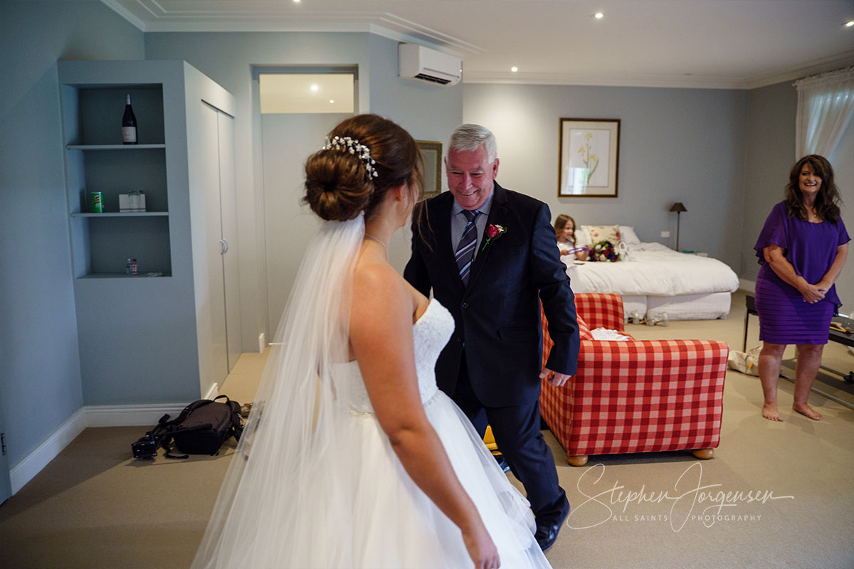 Elizabeth and Brett's wedding at Lancemore, Milawa | King Valley Wedding Photographers | Lindenwarah-milawa-weddings-Lizzie-Brett-0013.jpg