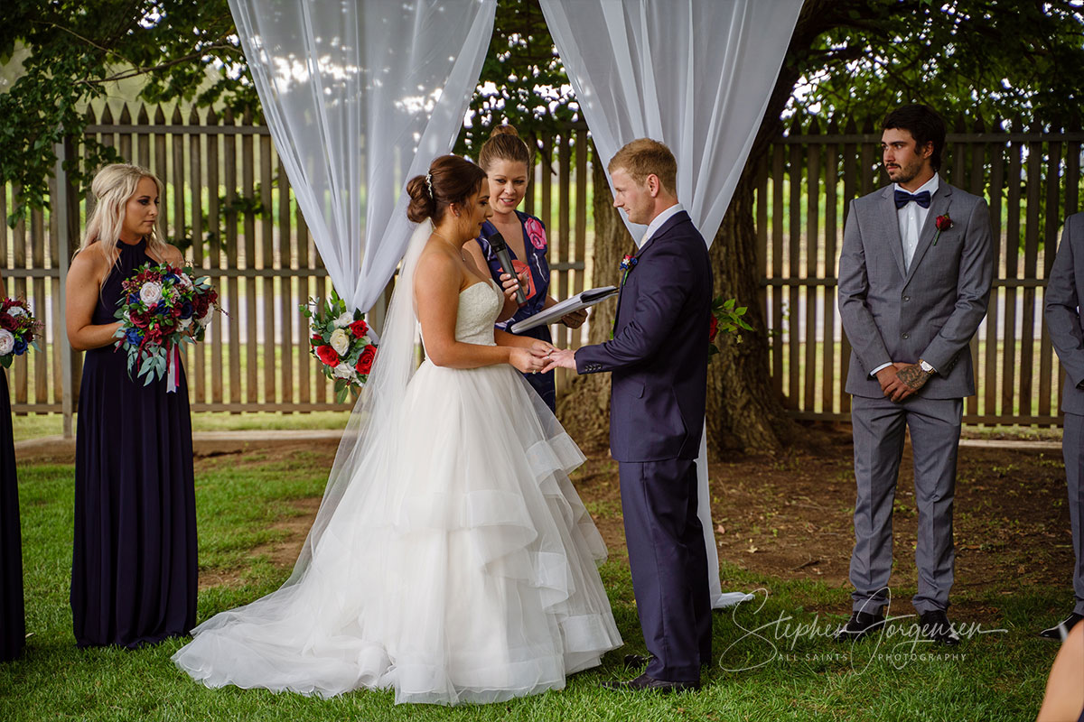 Elizabeth and Brett's wedding at Lancemore, Milawa | King Valley Wedding Photographers | Lindenwarah-milawa-weddings-Lizzie-Brett-0032.jpg