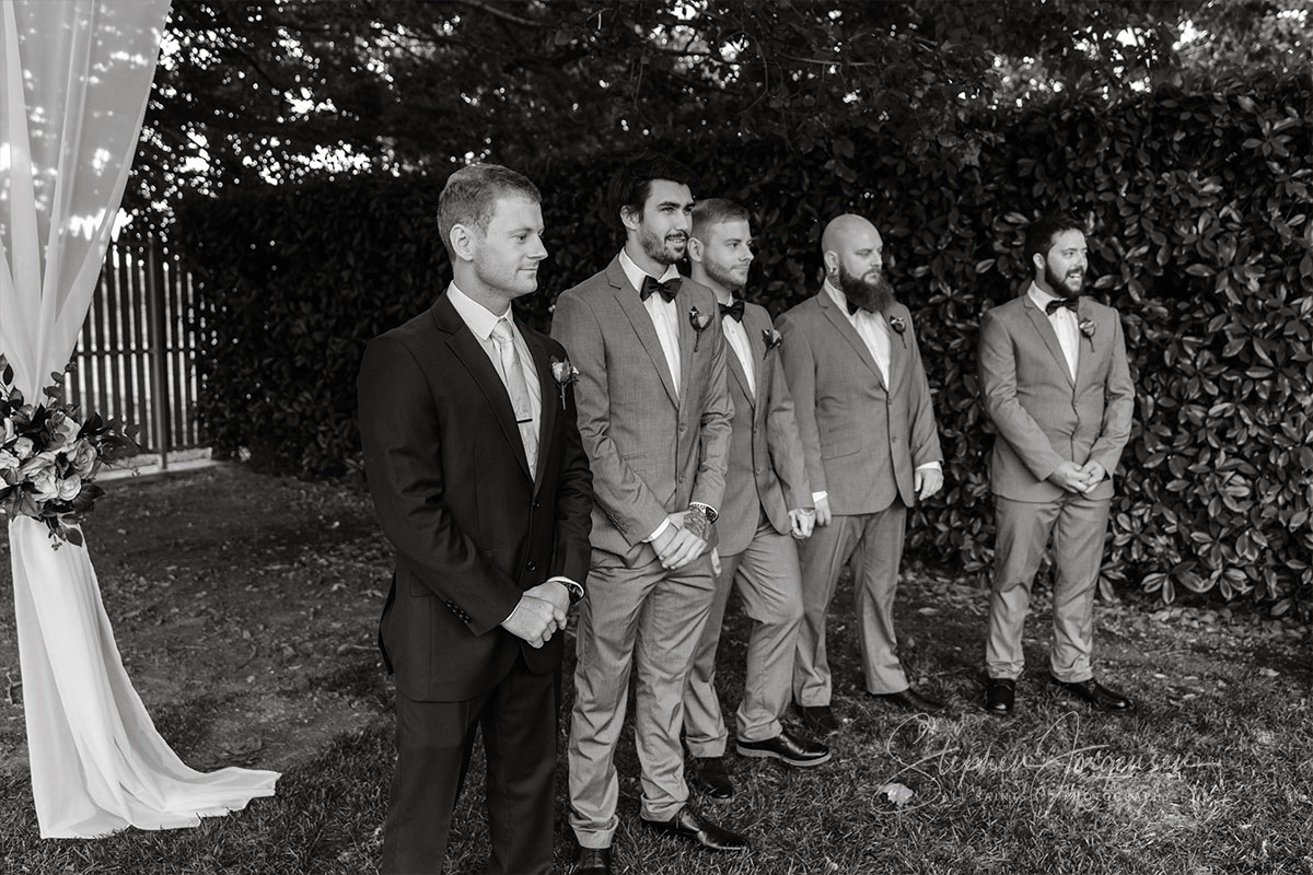 Elizabeth and Brett's wedding at Lancemore, Milawa | King Valley Wedding Photographers | Lindenwarah-milawa-weddings-Lizzie-Brett-0016.jpg