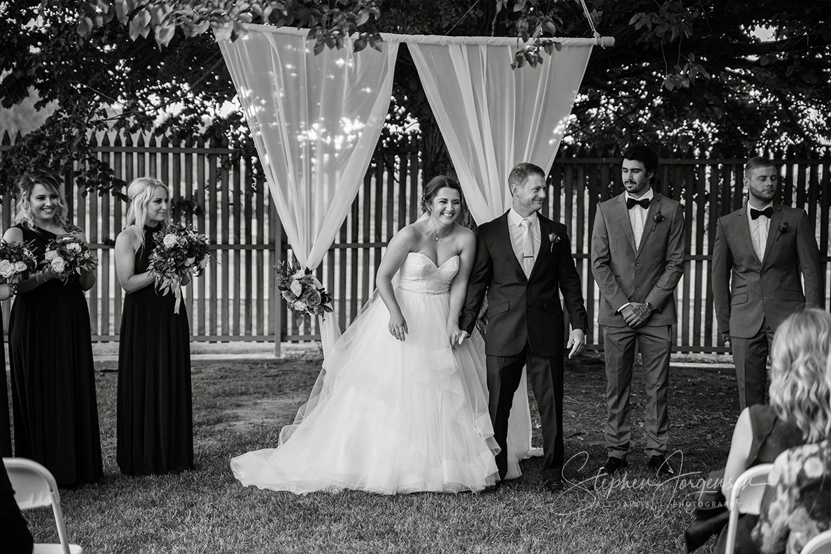 Elizabeth and Brett's wedding at Lancemore, Milawa | King Valley Wedding Photographers | Lindenwarah-milawa-weddings-Lizzie-Brett-0034.jpg