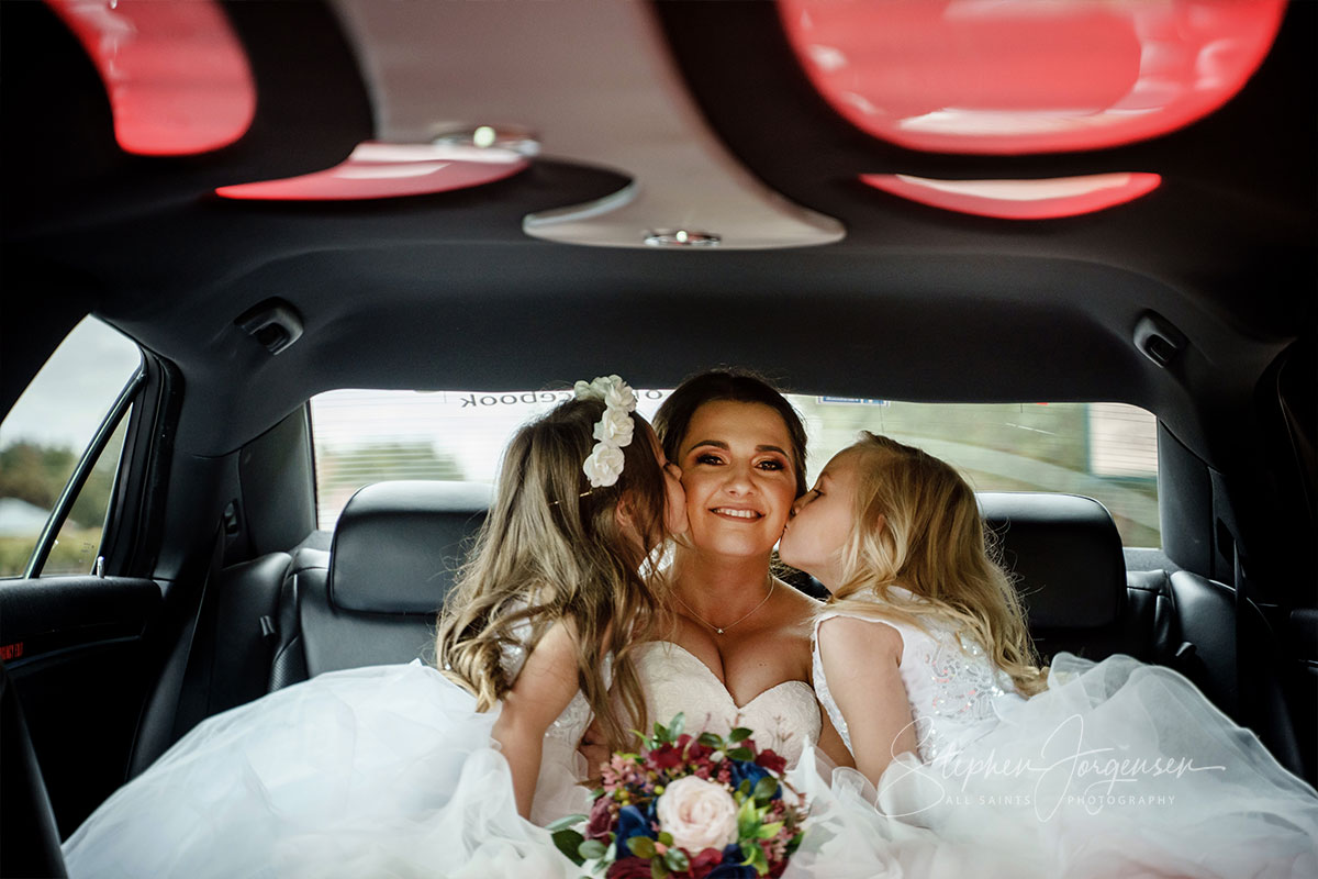 Elizabeth and Brett's wedding at Lancemore, Milawa | King Valley Wedding Photographers | Lindenwarah-milawa-weddings-Lizzie-Brett-0040.jpg