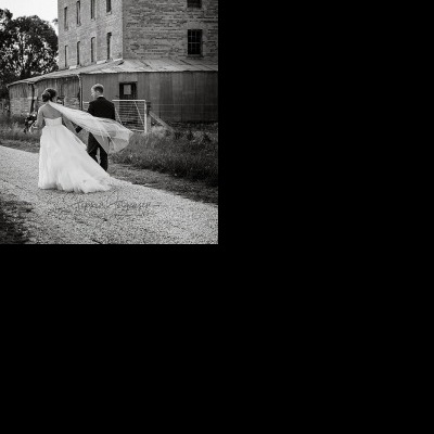 Elizabeth and Brett's wedding at Lancemore, Milawa | King Valley Wedding Photographers | Lindenwarah-milawa-weddings-Lizzie-Brett-0056.jpg