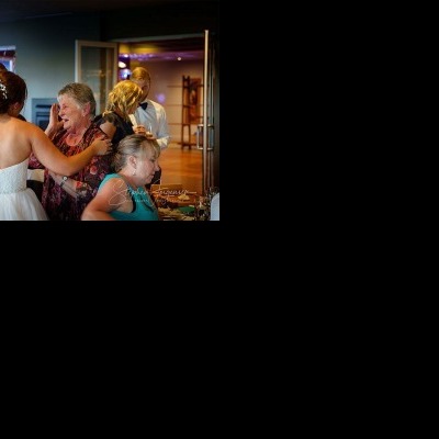 Elizabeth and Brett's wedding at Lancemore, Milawa | King Valley Wedding Photographers | Lindenwarah-milawa-weddings-Lizzie-Brett-0066.jpg