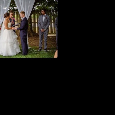 Elizabeth and Brett's wedding at Lancemore, Milawa | King Valley Wedding Photographers | Lindenwarah-milawa-weddings-Lizzie-Brett-0032.jpg