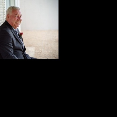 Elizabeth and Brett's wedding at Lancemore, Milawa | King Valley Wedding Photographers | Lindenwarah-milawa-weddings-Lizzie-Brett-0010.jpg