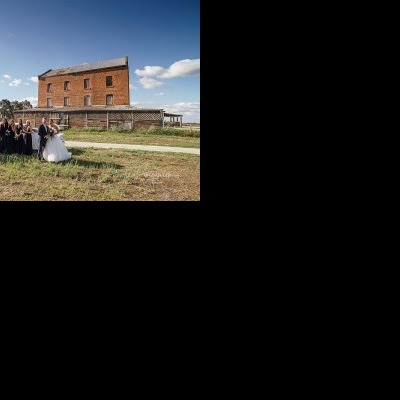 Elizabeth and Brett's wedding at Lancemore, Milawa | King Valley Wedding Photographers | Lindenwarah-milawa-weddings-Lizzie-Brett-0051.jpg