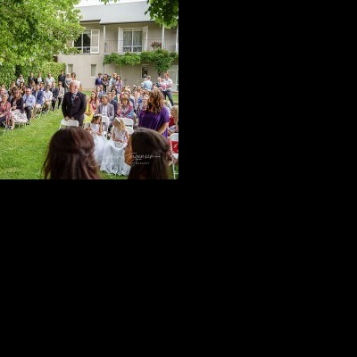 Elizabeth and Brett's wedding at Lancemore, Milawa | King Valley Wedding Photographers | Lindenwarah-milawa-weddings-Lizzie-Brett-0029.jpg