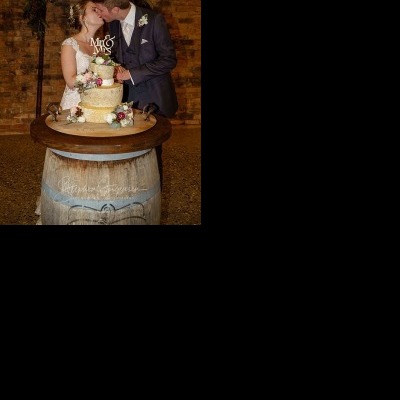 Megan and Daniel's wedding at Brown Brothers Winery, Milawa | Milawa Wedding Photographers | Brown-Brothers-winery-milawa-weddings-Megan-Daniel-0077.jpg