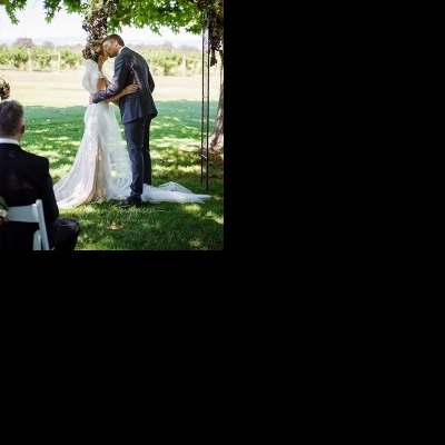 Megan and Daniel's wedding at Brown Brothers Winery, Milawa | Milawa Wedding Photographers | Brown-Brothers-winery-milawa-weddings-Megan-Daniel-0040.jpg