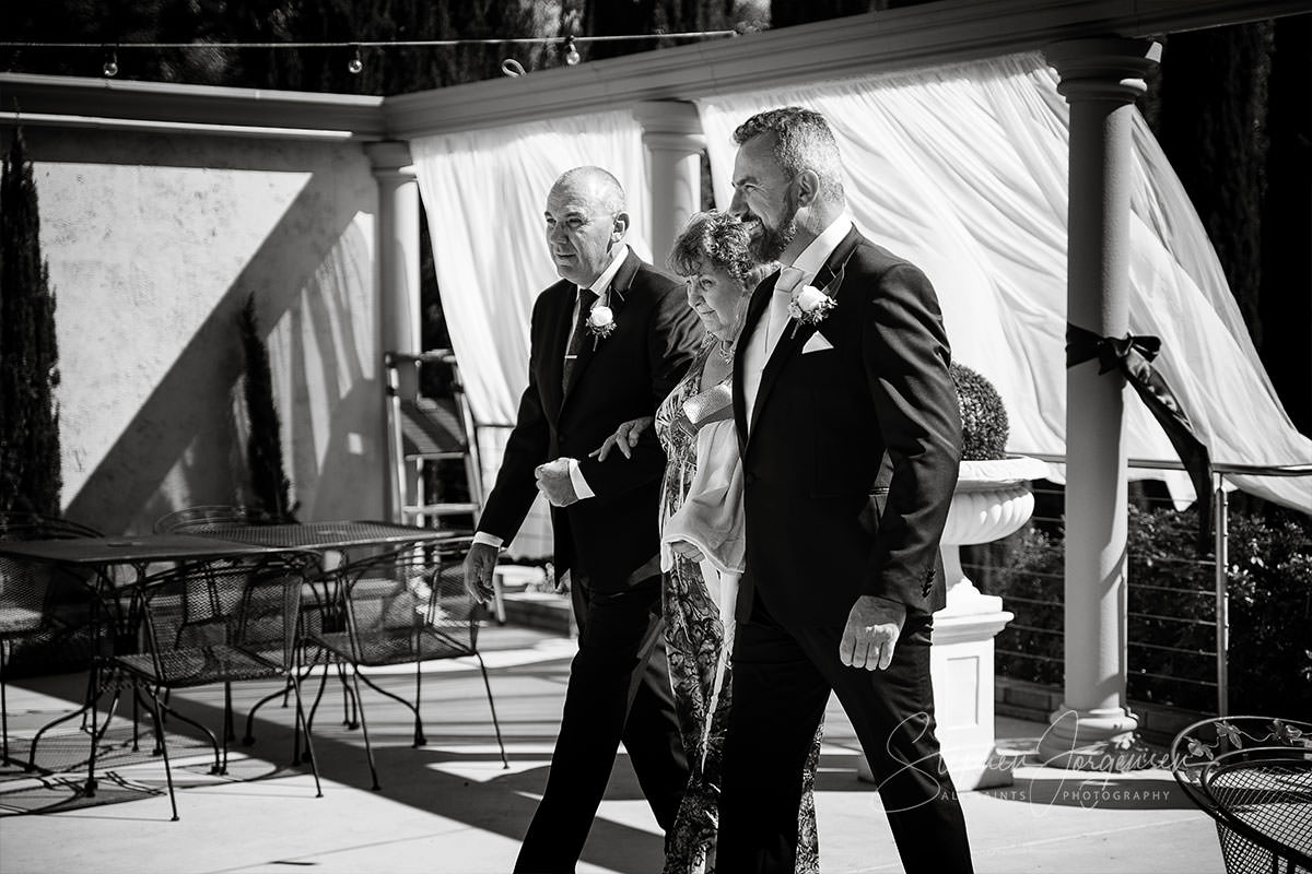 Tracy and Greg's Wedding at the Manor House  | Albury Wedding Photographers  | Allsaintsphotography.wedding.mannorhouse.albury.tracy.greg.0020.jpg