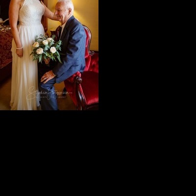 Tracy and Greg's Wedding at the Manor House  | Albury Wedding Photographers  | Allsaintsphotography.wedding.mannorhouse.albury.tracy.greg.0015.jpg