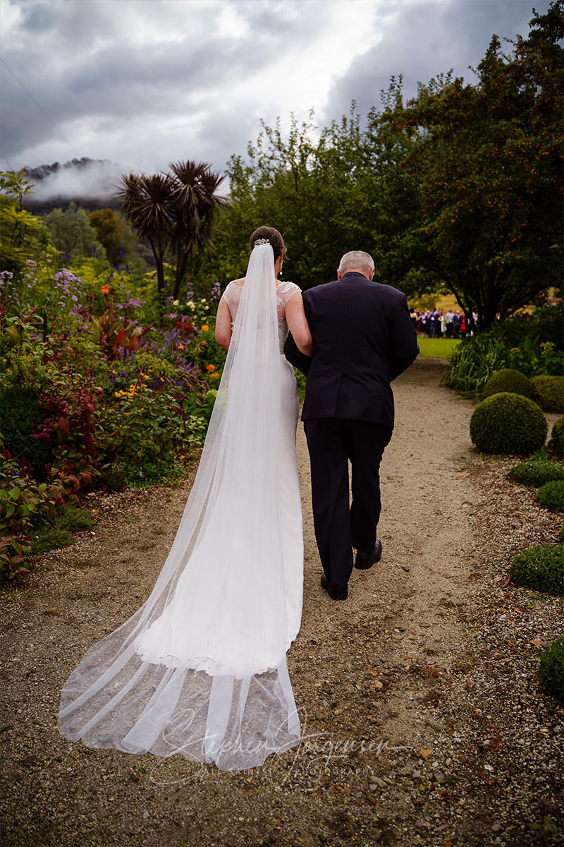 Tori and Eugene's Wedding at Waddington's  Kergunyah | Waddingtons-Kergunyah-weddings-Tori-Eugene-0025.jpg