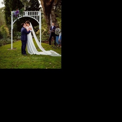 Tori and Eugene's Wedding at Waddington's  Kergunyah | Waddingtons-Kergunyah-weddings-Tori-Eugene-0037.jpg