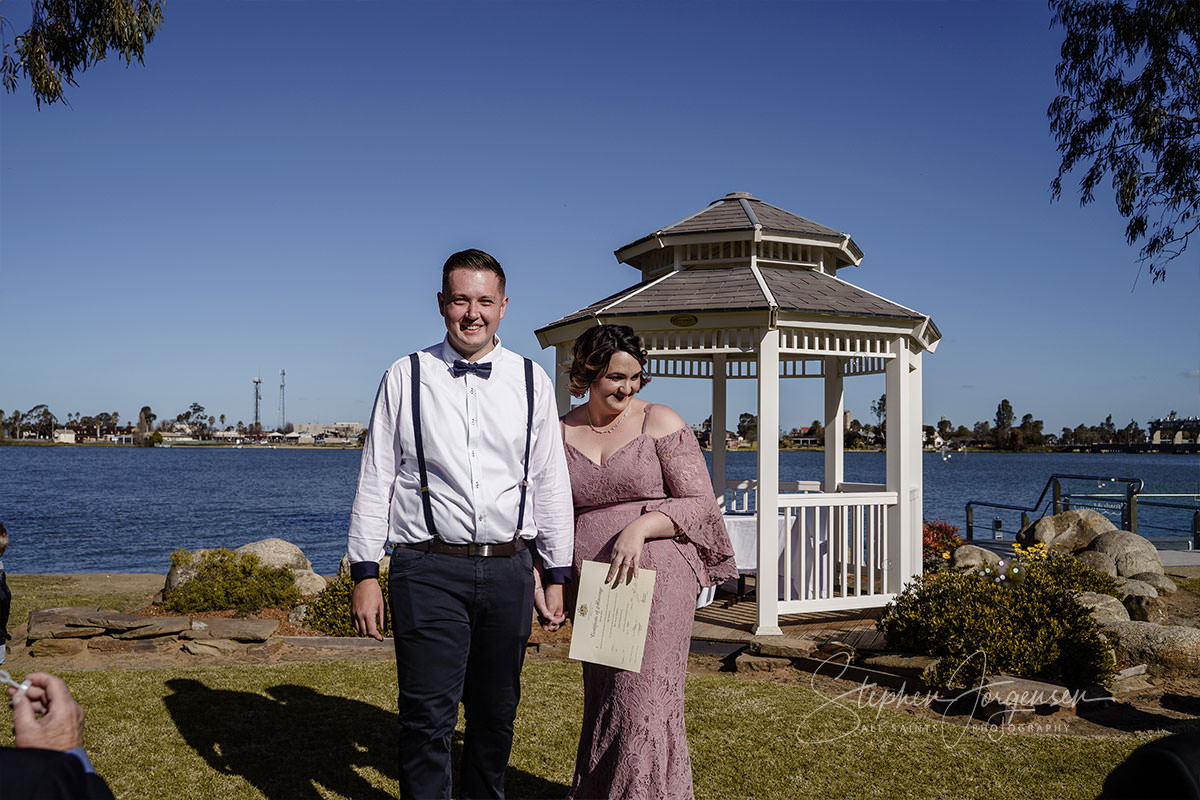 Alyce and Joshua's Yarrawonga / Mulwala  intimate elopement wedding | Yarrawonga / Mulwala Wedding Photographers | Yarrawonga-Mulwala-weddings-Alyce-Joshua-0026.jpg