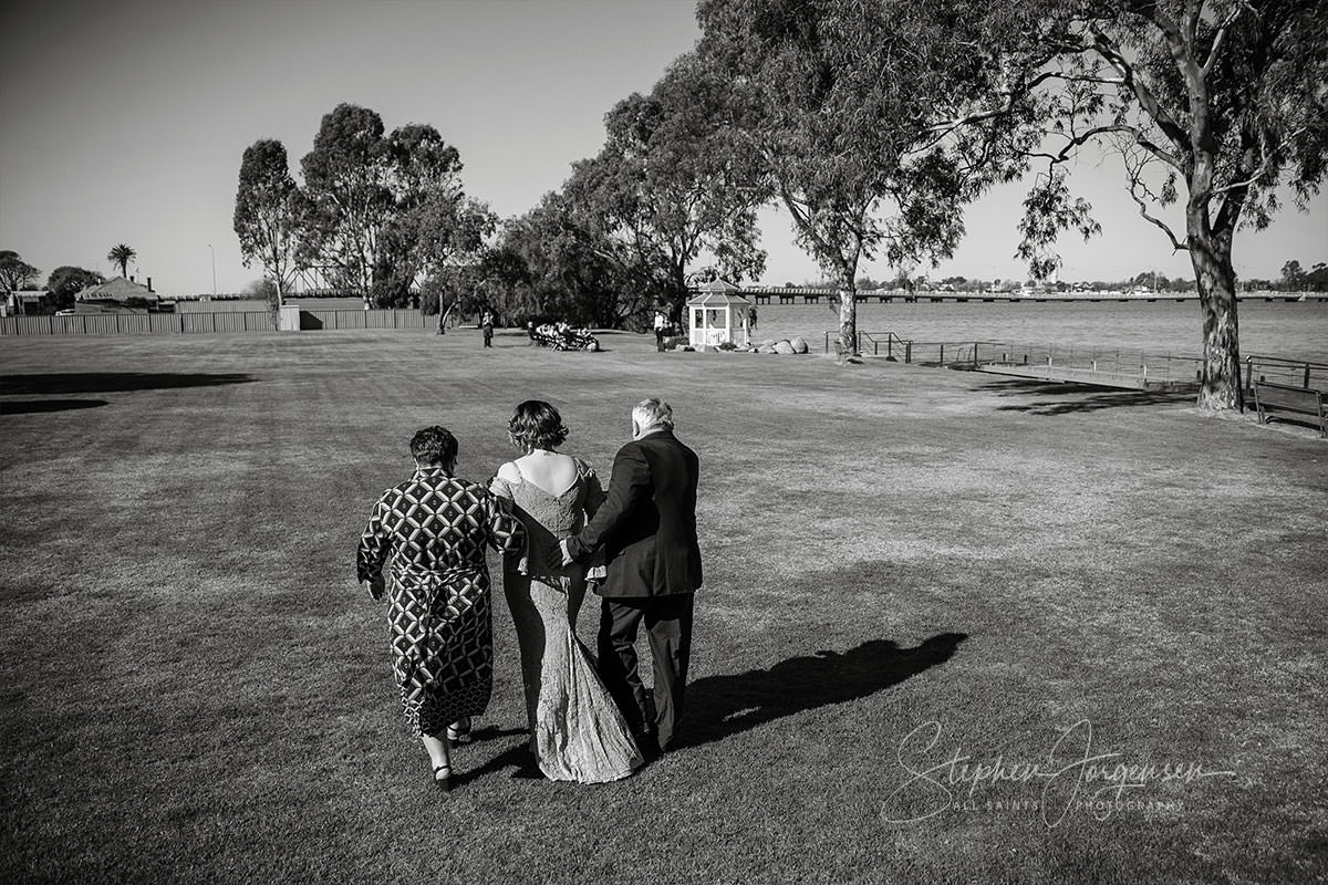Alyce and Joshua's Yarrawonga / Mulwala  intimate elopement wedding | Yarrawonga / Mulwala Wedding Photographers | Yarrawonga-Mulwala-weddings-Alyce-Joshua-0007.jpg