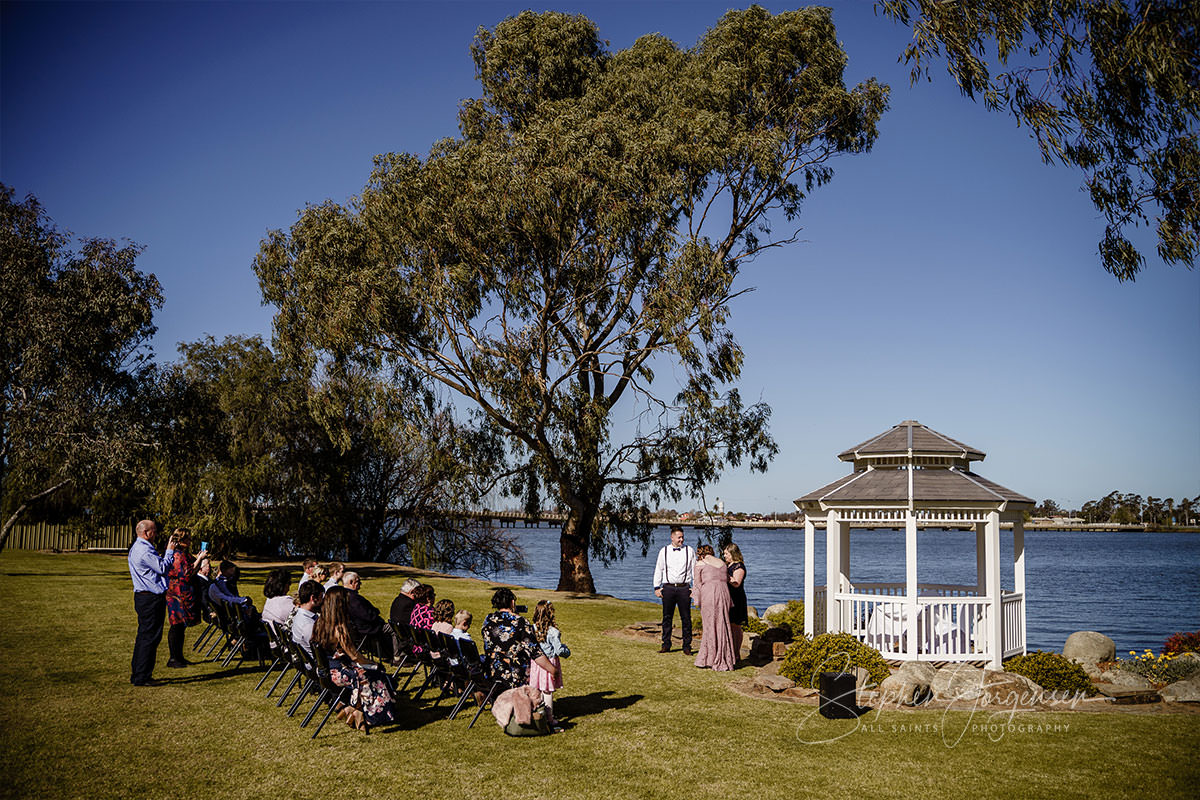 Alyce and Joshua's Yarrawonga / Mulwala  intimate elopement wedding | Yarrawonga / Mulwala Wedding Photographers | Yarrawonga-Mulwala-weddings-Alyce-Joshua-0015.jpg