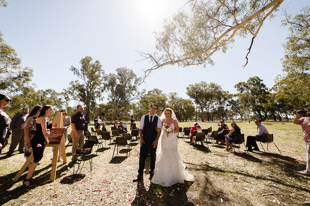 Sarah and Linden's Wedding at Oxley, Victoria | Wangaratta Wedding Photographers | Oxley-Victoria-King-Valley--weddings-Sarah-Linden-0018.jpg