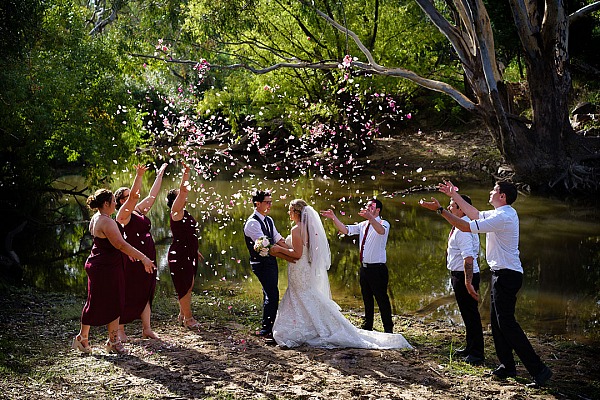 Albury Wodonga wedding photography prices and information