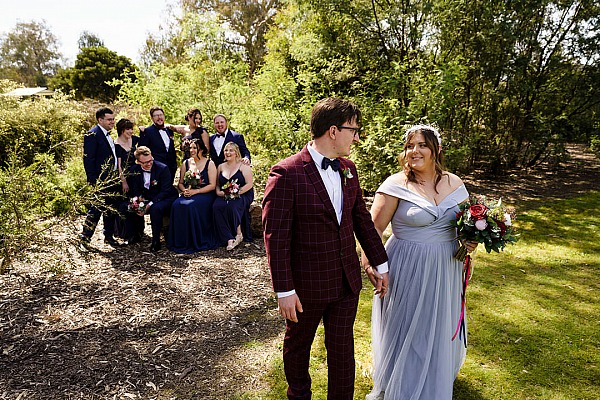 Laura and Marks wedding at Sumsion Gardens Wodonga