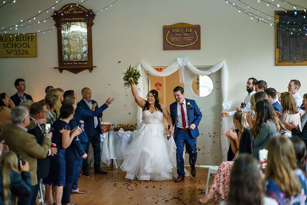 Stephanie and Matthew's wedding at Sandy Creek Victoria | Albury Wedding Photographers  | Sandy-Creek-Weddings-Stephanie-Matthew-0049.jpg
