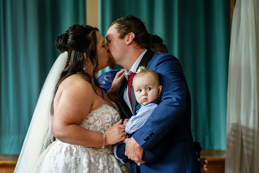 Stephanie and Matthew's wedding at Sandy Creek Victoria | Albury Wedding Photographers  | Sandy-Creek-Weddings-Stephanie-Matthew-0031.jpg