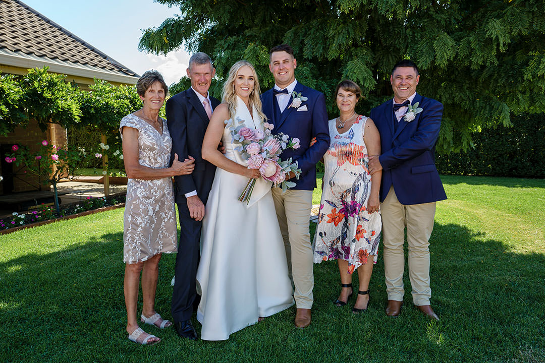 Lisa & Jake’s Wedding in Albury | Albury Wedding Photographers  | Albury-Weddings-Lisa-Jake-0024.jpg