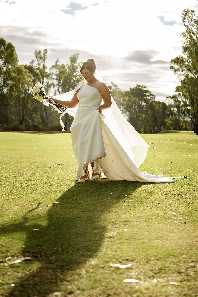 Sam & Louis’ Wedding at Yarrawonga Mulwala Golf Club Resort | Yarrawonga / Mulwala Wedding Photographers | Yarrawonga-Golf-Club-Resort-Weddings-Sam-Louis-0047.jpg