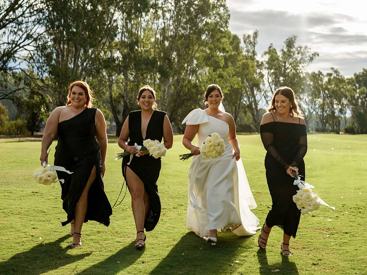 Sam & Louis’ Wedding at Yarrawonga Mulwala Golf Club Resort | Yarrawonga / Mulwala Wedding Photographers | Yarrawonga-Golf-Club-Resort-Weddings-Sam-Louis-0049.jpg