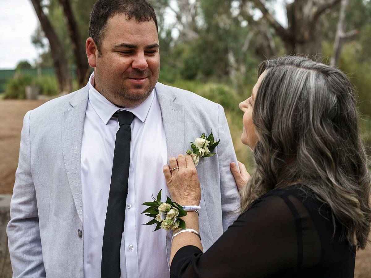 Sam & Louis’ Wedding at Yarrawonga Mulwala Golf Club Resort | Yarrawonga / Mulwala Wedding Photographers | Yarrawonga-Golf-Club-Resort-Weddings-Sam-Louis-0020.jpg