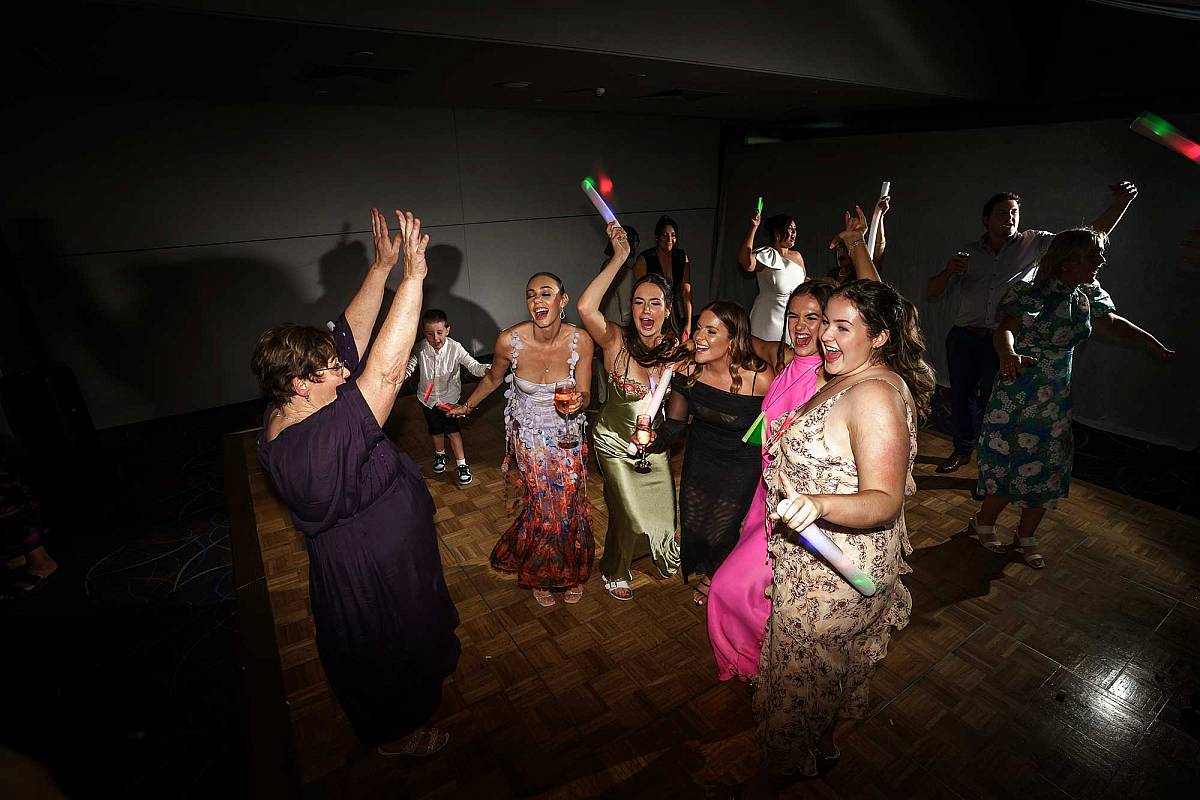 Sam & Louis’ Wedding at Yarrawonga Mulwala Golf Club Resort | Yarrawonga / Mulwala Wedding Photographers | Yarrawonga-Golf-Club-Resort-Weddings-Sam-Louis-0059.jpg