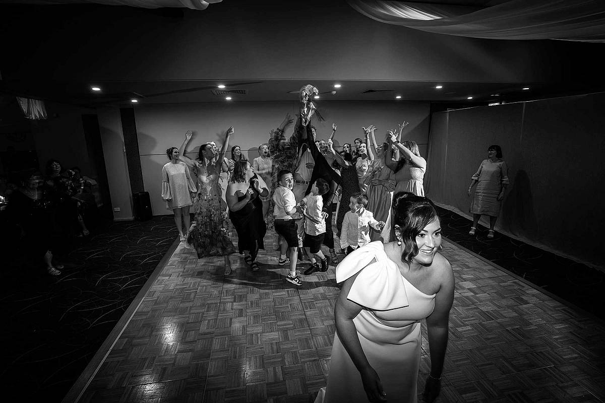 Sam & Louis’ Wedding at Yarrawonga Mulwala Golf Club Resort | Yarrawonga / Mulwala Wedding Photographers | Yarrawonga-Golf-Club-Resort-Weddings-Sam-Louis-0055.jpg