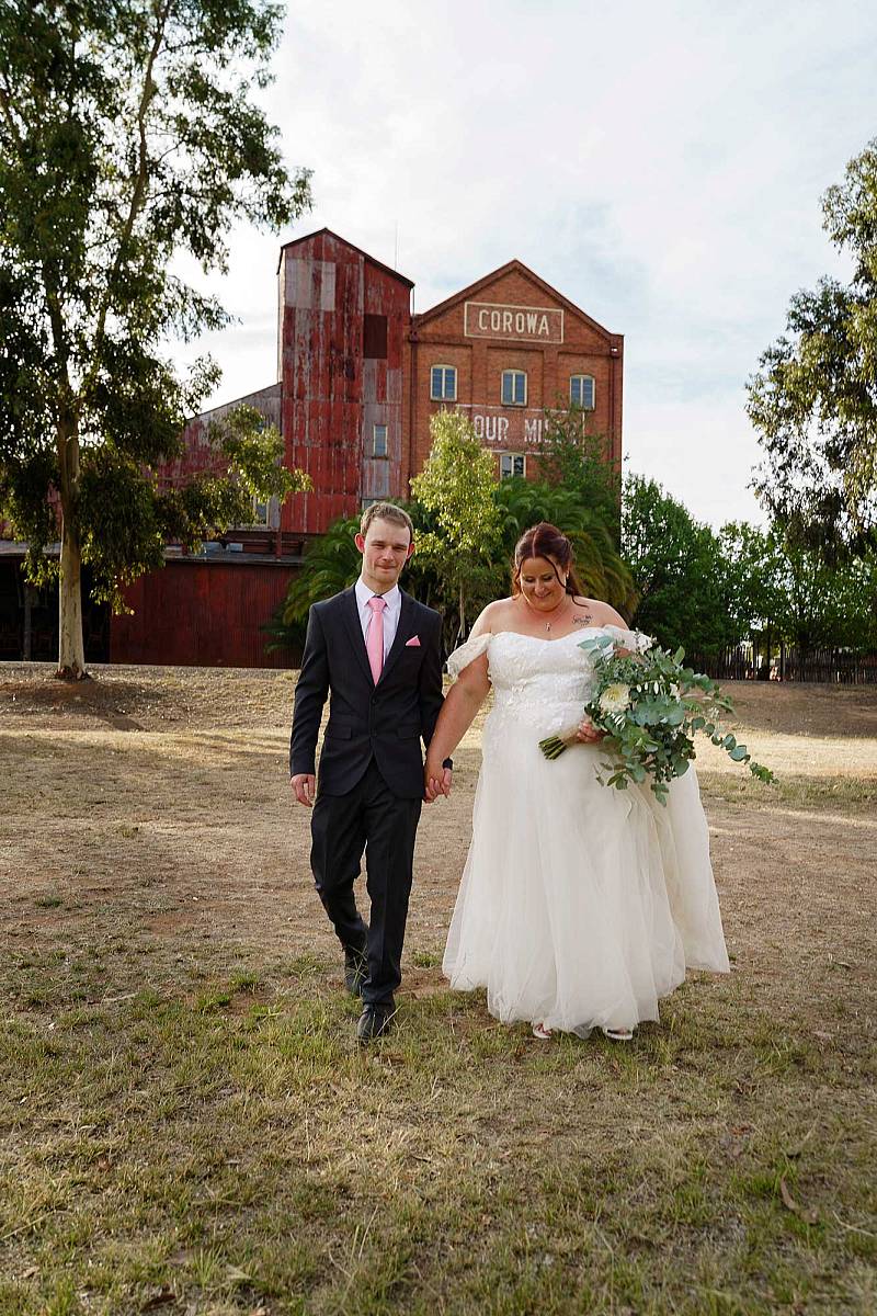 Cassandra & Callum's Wedding at Corowa Whisky & Chocolate Factory | Corowa Wedding Photographers  | Corowa-Whisky-and-Chocolate-Factory-Weddings-Cassandra-Callum-0023.jpg