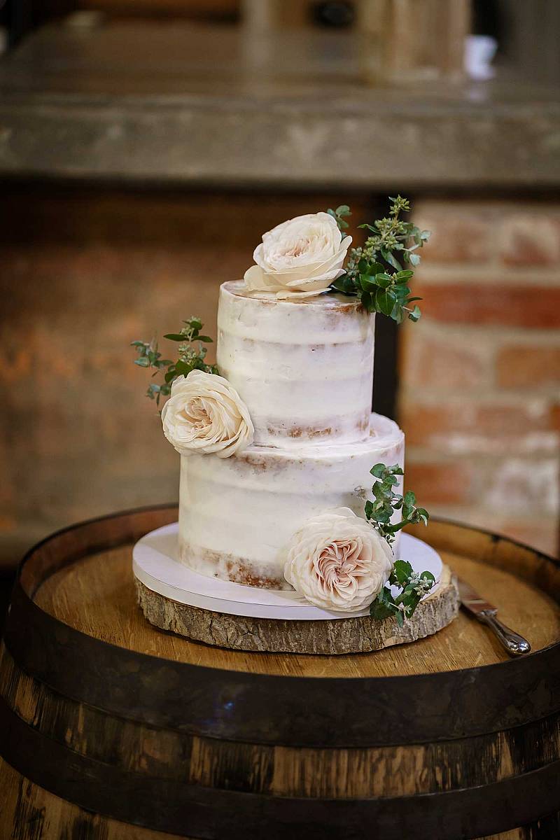 Cassandra & Callum's Wedding at Corowa Whisky & Chocolate Factory | Corowa Wedding Photographers  | Corowa-Whisky-and-Chocolate-Factory-Weddings-Cassandra-Callum-0030.jpg