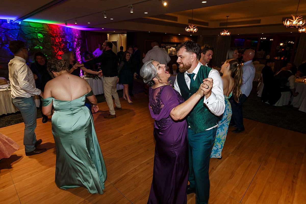 Bethany & Isaac’s Wedding at Sebel Pinnacle Valley Resort – Captured by All Saints Photography Albury | Sebel-Pinnacle-Valley-resort-Weddings-Bethany-Isaac-0057.jpg