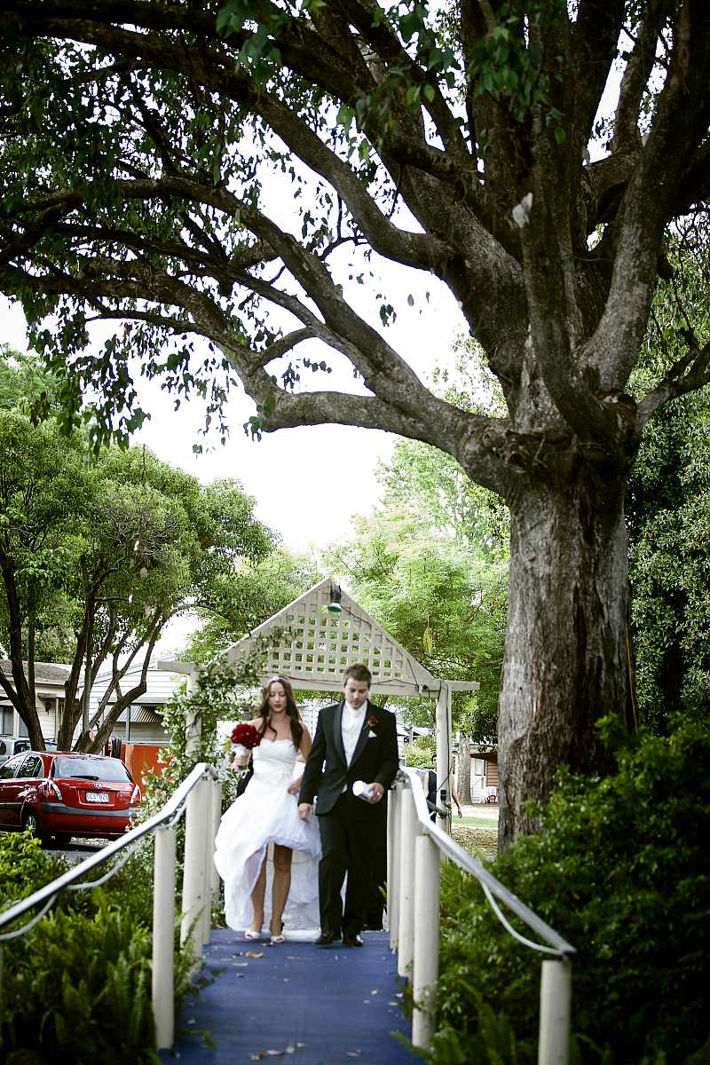 Tara and Travis  Wedding at The Boat Shed Lake Hume | Albury Wedding Photographers  | 00712.jpg