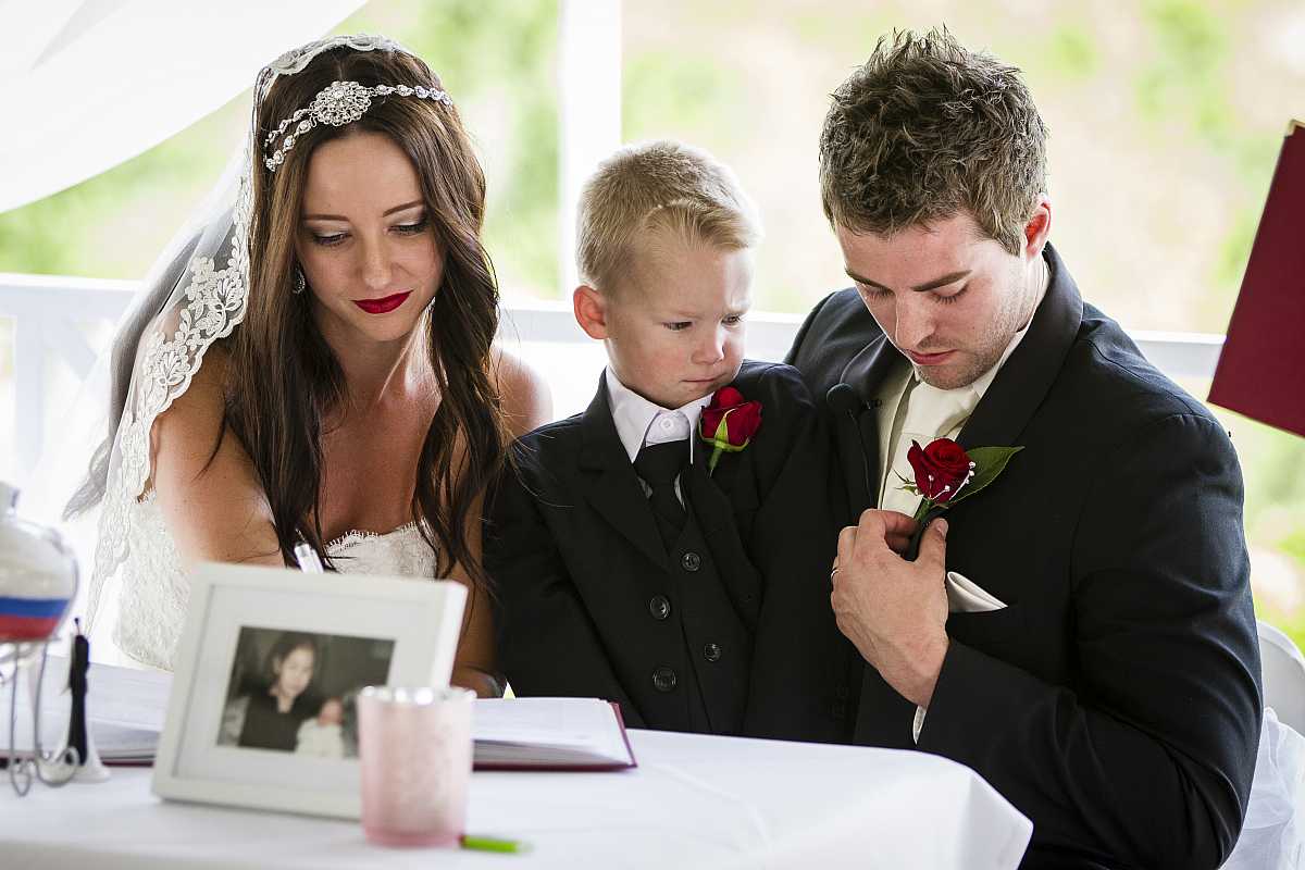 Tara and Travis  Wedding at The Boat Shed Lake Hume | Albury Wedding Photographers  | 00394.jpg
