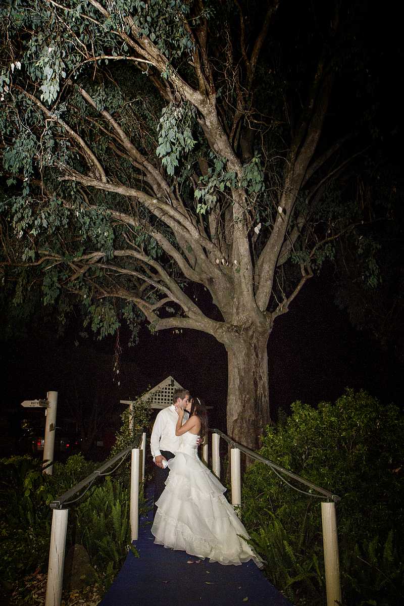 Tara and Travis  Wedding at The Boat Shed Lake Hume | Albury Wedding Photographers  | 01084.jpg