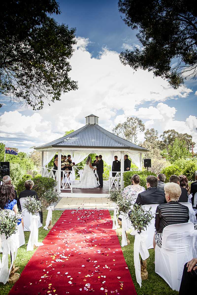 Tara and Travis  Wedding at The Boat Shed Lake Hume | Albury Wedding Photographers  | 00338.jpg