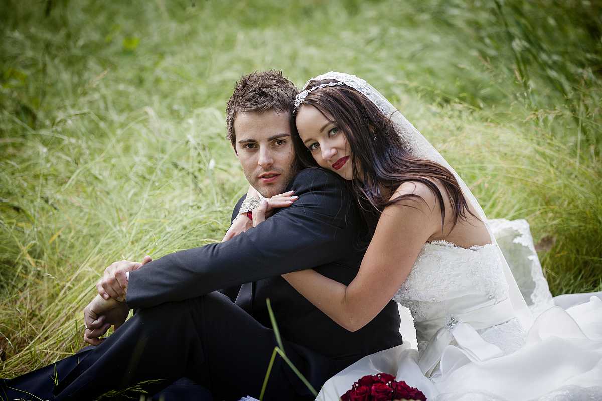 Tara and Travis  Wedding at The Boat Shed Lake Hume | Albury Wedding Photographers  | 00646.jpg
