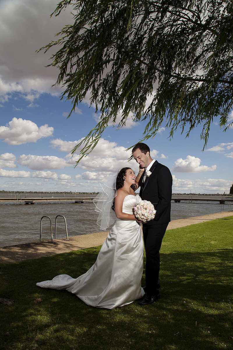 Sandi & Ryan’s Wedding at Yarrawonga Golf Club | Yarrawonga / Mulwala Wedding Photographers | 0398.jpg