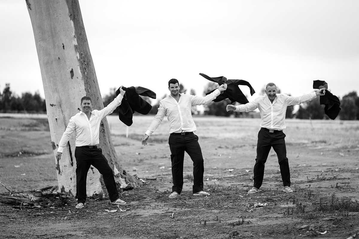 Lauren and Jason's wedding at Yarrawonga | Yarrawonga / Mulwala Wedding Photographers | 0911.jpg
