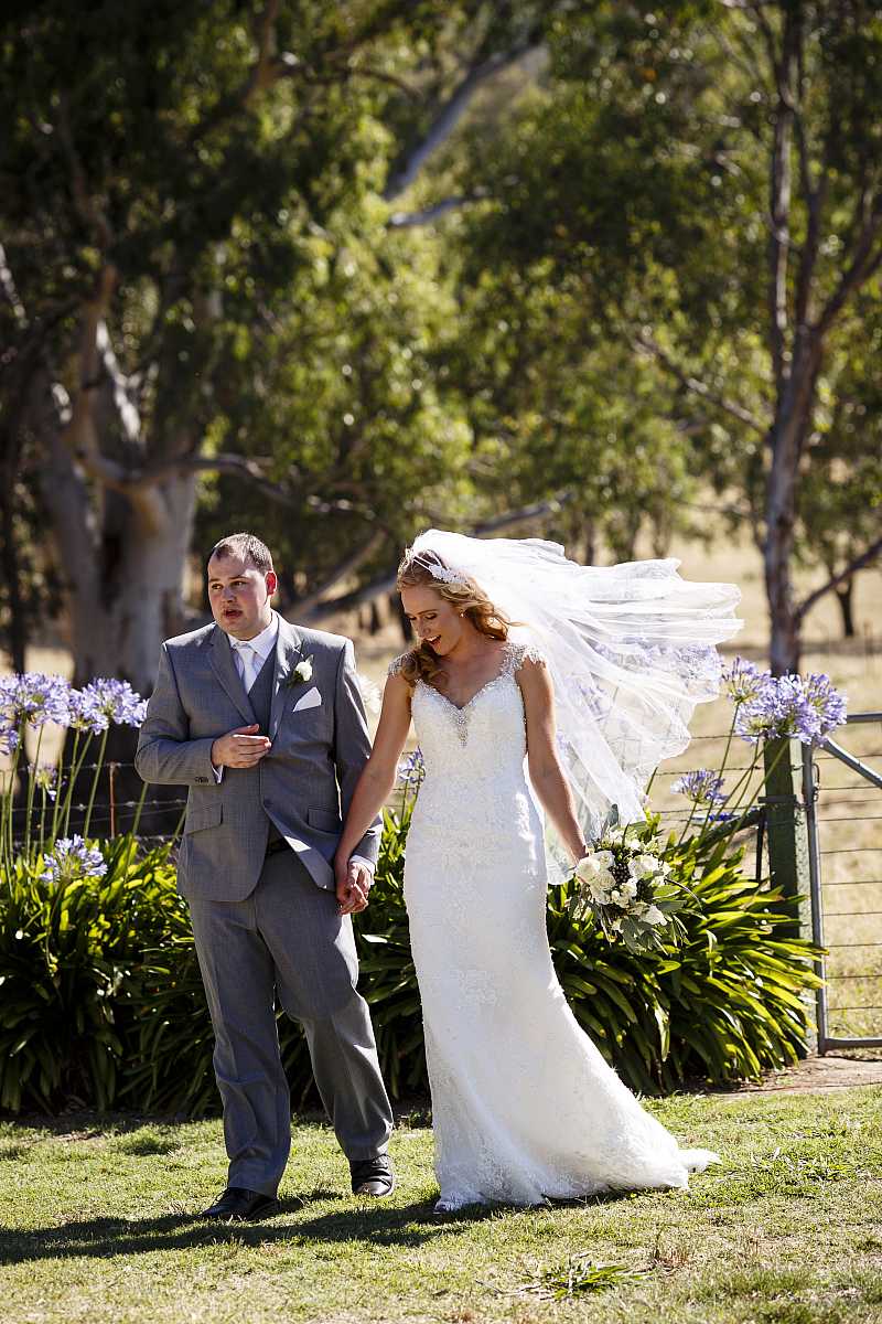 Melissa and Kane's Gypsy Gardens Wedding | Albury Wedding Photographers  | 0526.jpg