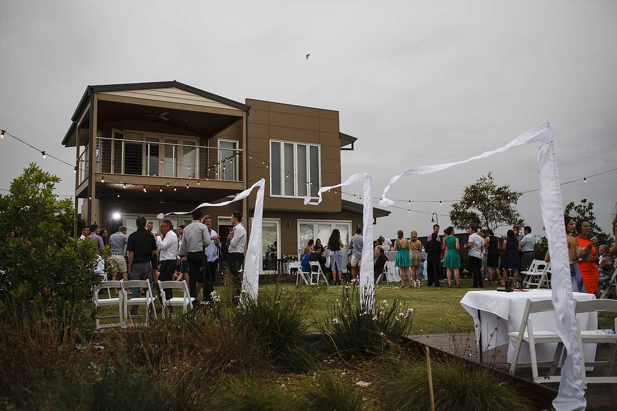 Lauren and Jason's wedding at Yarrawonga | Yarrawonga / Mulwala Wedding Photographers | 0927.jpg