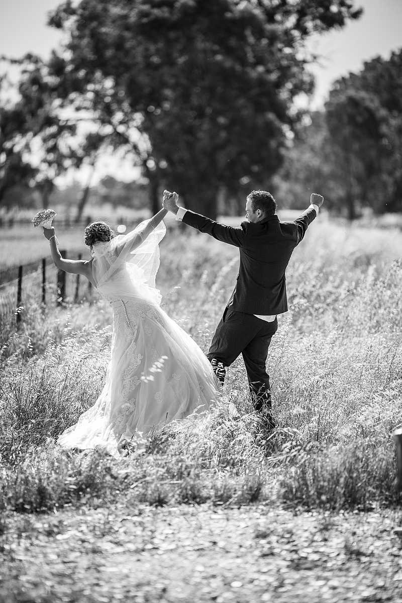 Bec & Dale's wedding at the Corowa Whisky & Chocolate Factory | Corowa wedding photographers | 00468.jpg
