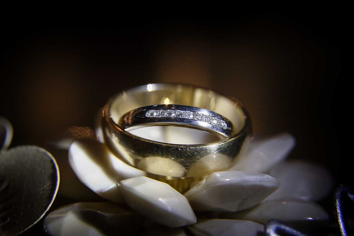 Bec & Dale's wedding at the Corowa Whisky & Chocolate Factory | Corowa wedding photographers | 00715.jpg
