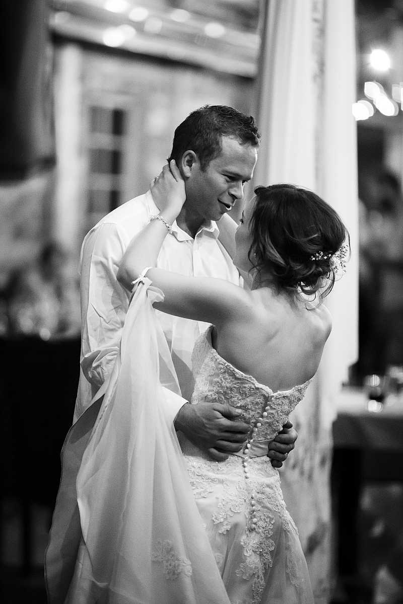 Bec & Dale's wedding at the Corowa Whisky & Chocolate Factory | Corowa wedding photographers | 00962.jpg