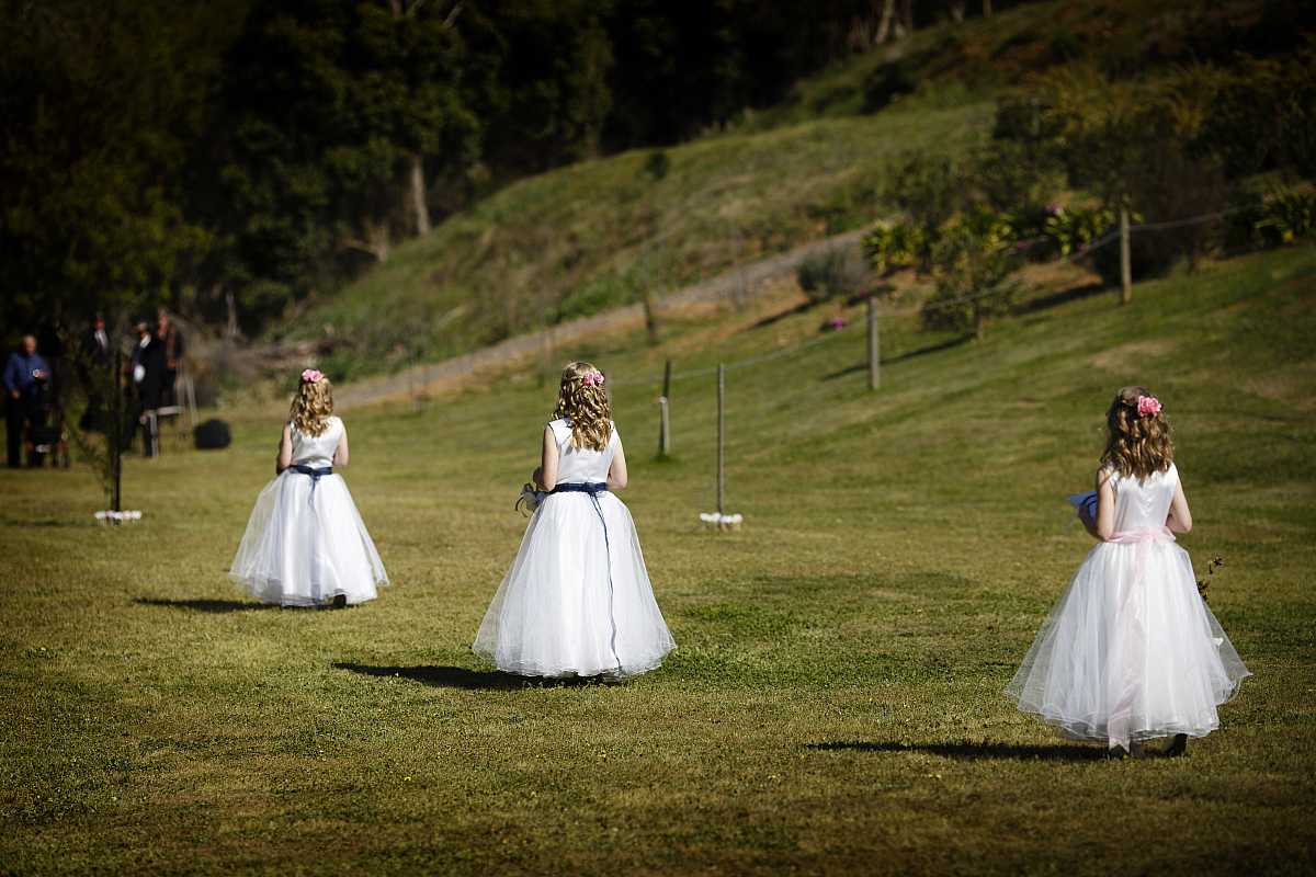 Emma and Clint's wedding at the Mitta Mitta Pub | Mitta Mitta wedding photographers  | 00164.jpg