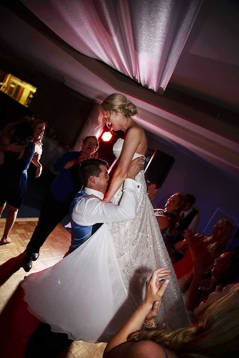 Courtney and Josh's  Wedding at The Boat Shed Lake Hume | Albury Wedding Photographers  | 00916.jpg